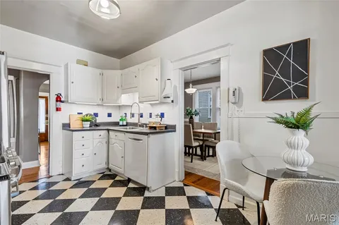 $209,900 | 2419 Oakland Avenue, St. Louis, MO 63114