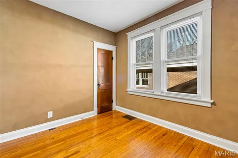 $209,900 | 2419 Oakland Avenue, St. Louis, MO 63114