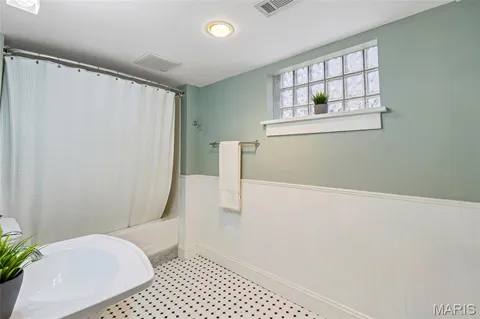 $209,900 | 2419 Oakland Avenue, St. Louis, MO 63114