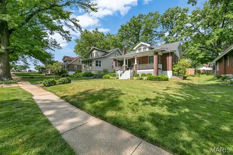 $209,900 | 2419 Oakland Avenue, St. Louis, MO 63114