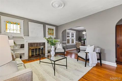 $209,900 | 2419 Oakland Avenue, St. Louis, MO 63114
