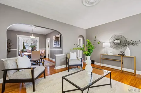 $209,900 | 2419 Oakland Avenue, St. Louis, MO 63114