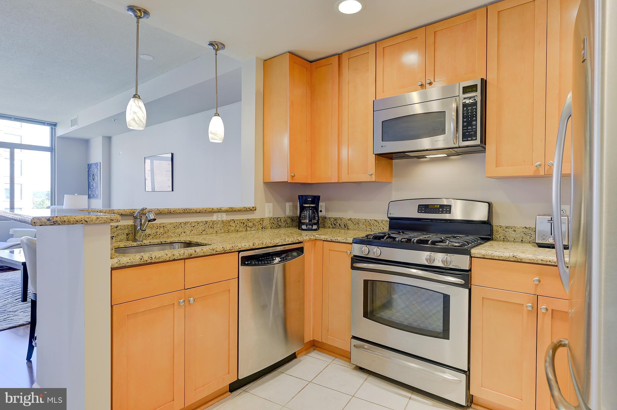 3650 South Glebe Road, Unit 367 Arlington, VA 22202 - Photo 3 of 28 Kitchen