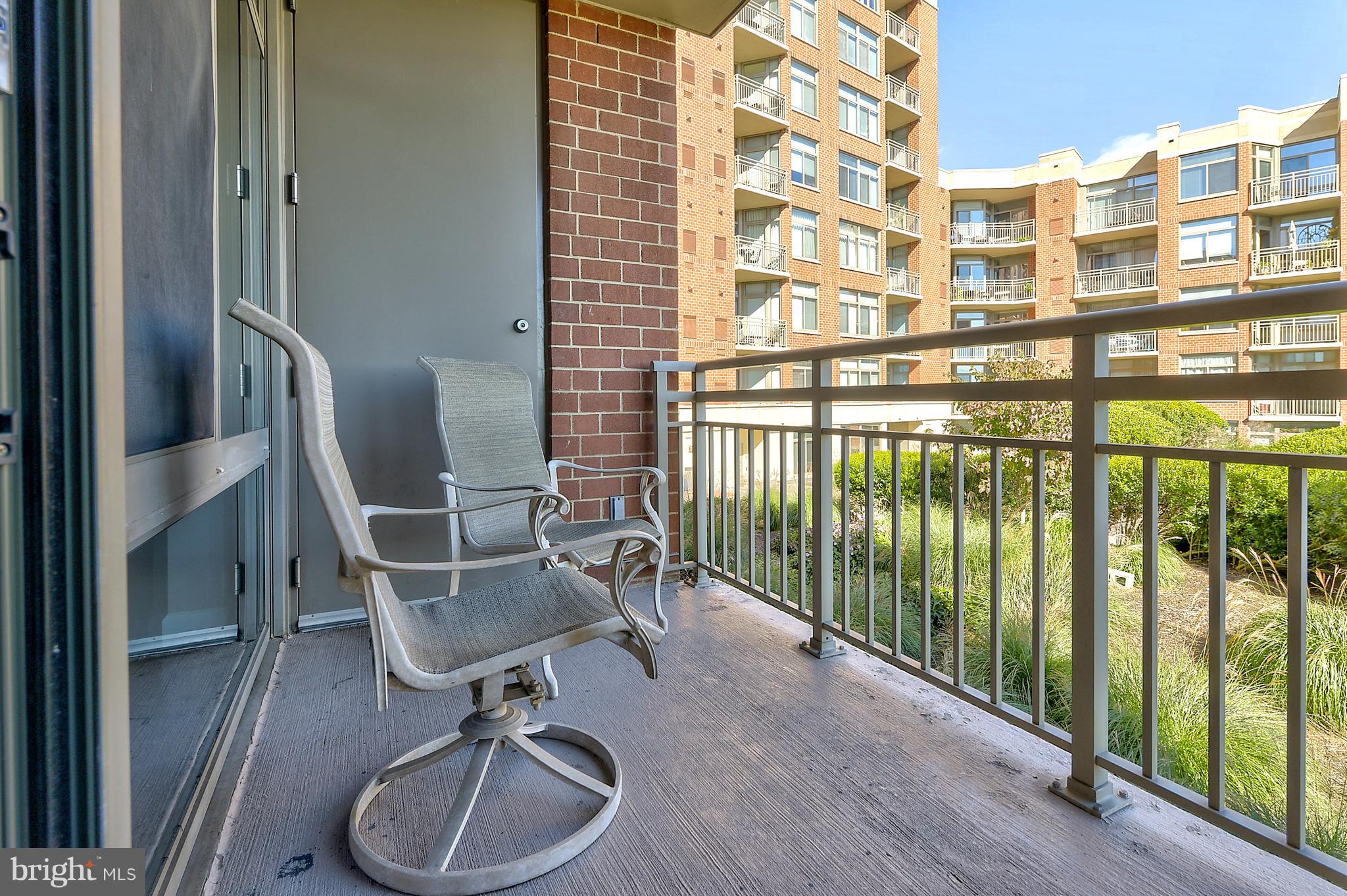 3650 South Glebe Road, Unit 367 Arlington, VA 22202 - Photo 10 of 28 Exterior (General)