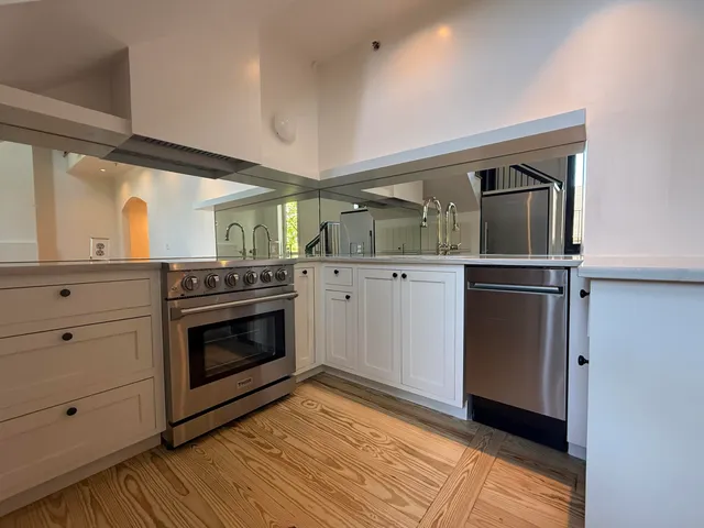 $549,000 | 2 Francis Street, Unit J, Charleston, SC 29403