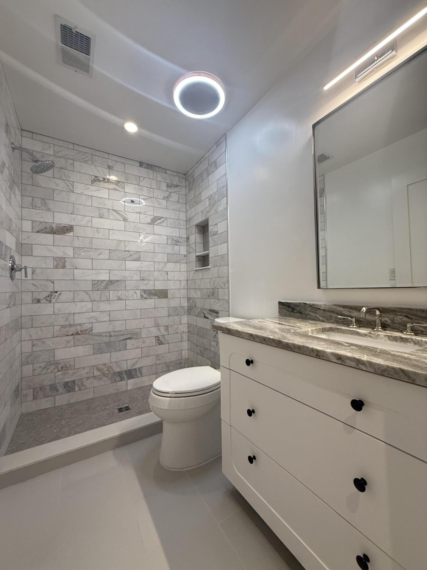 2 Francis Street, Unit J Charleston, SC 29403 - Photo 21 of 26 IMG_2441