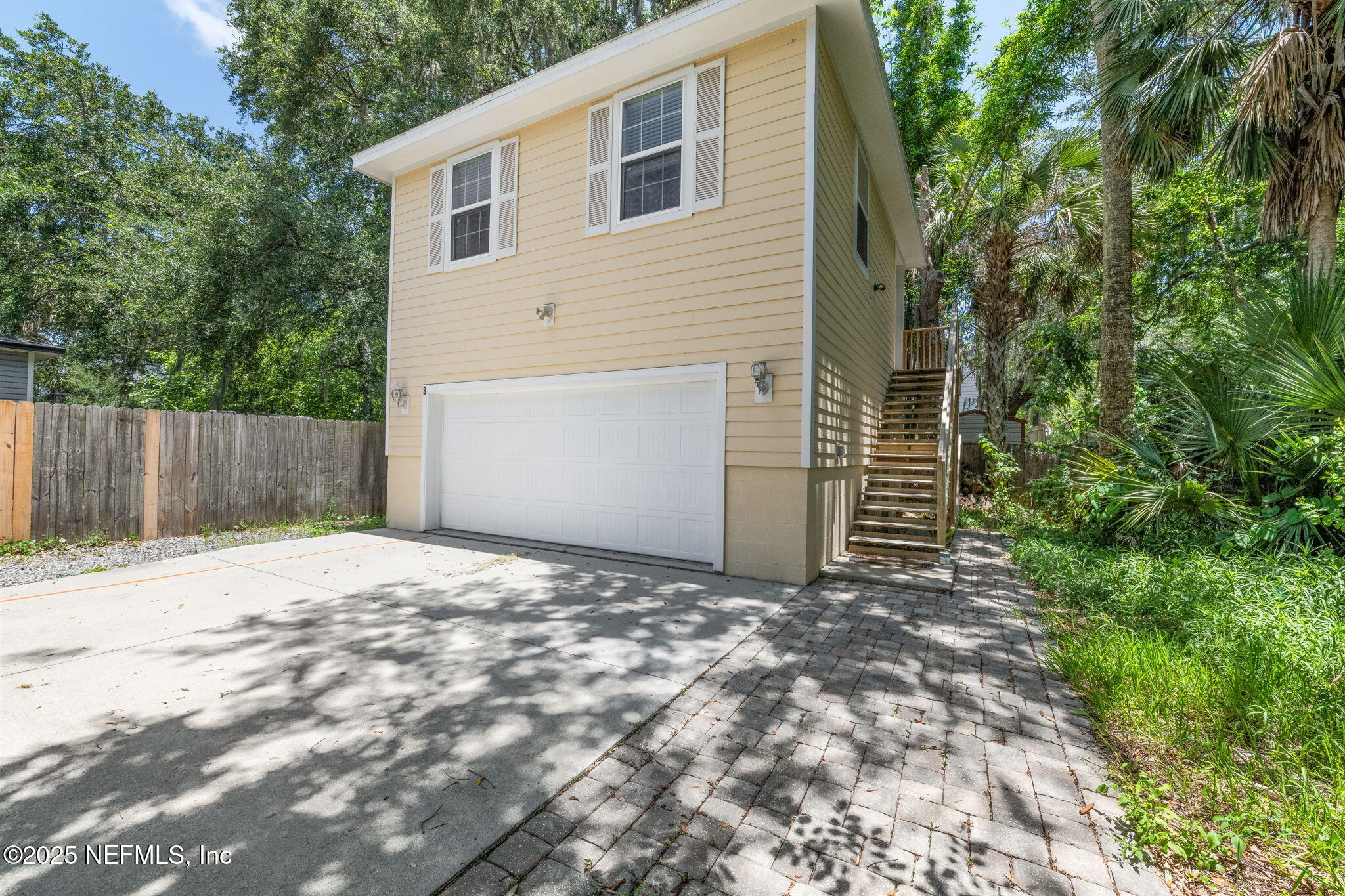 239 Riberia Street St. Augustine, FL 32084 - Photo 75 of 88 a view of a backyard of the house