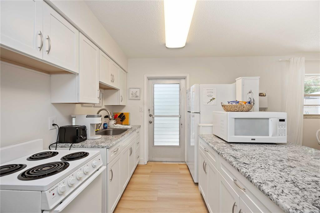 5075 North Beach Road, Unit B4 Englewood, FL 34223 - Photo 39 of 79