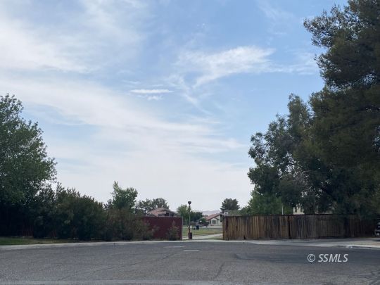 1106 North Mono Court Ridgecrest, CA 93555 - Photo 7 of 27 Gallery Image 7