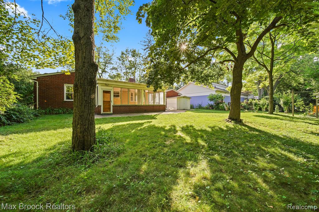 2241 Bedford Road Bloomfield Hills, MI 48302 - Photo 18 of 34 Gallery Image 18