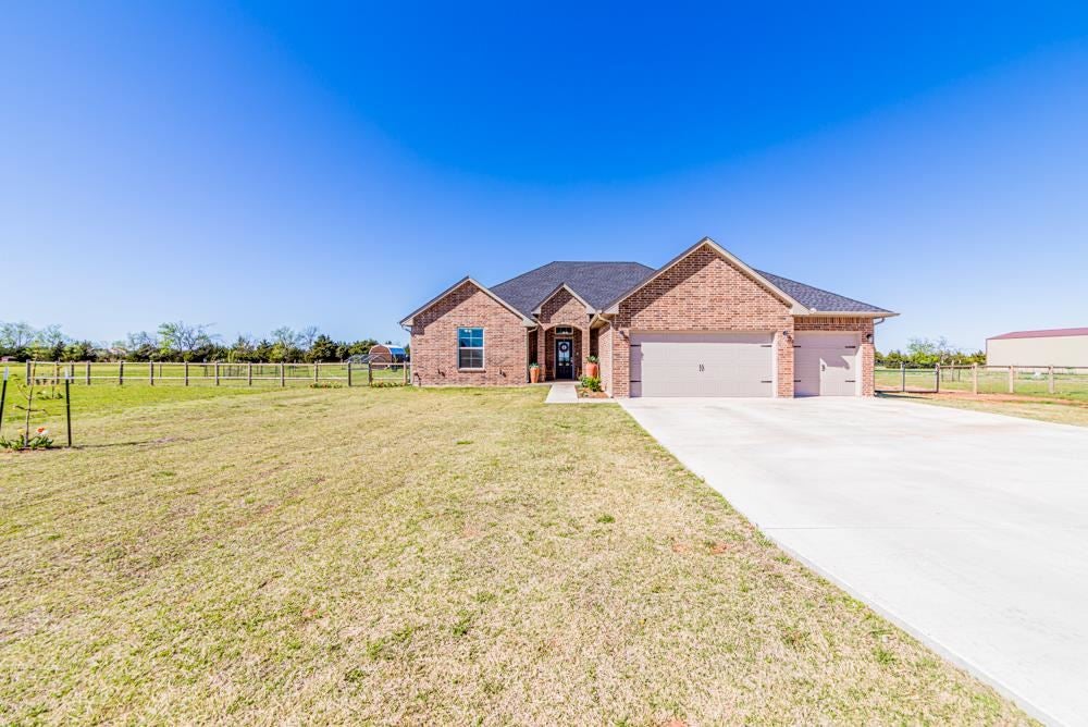 1904 Shadow Ridge Stillwater, OK 74074 - Photo 1 of 34 Gallery Image 1