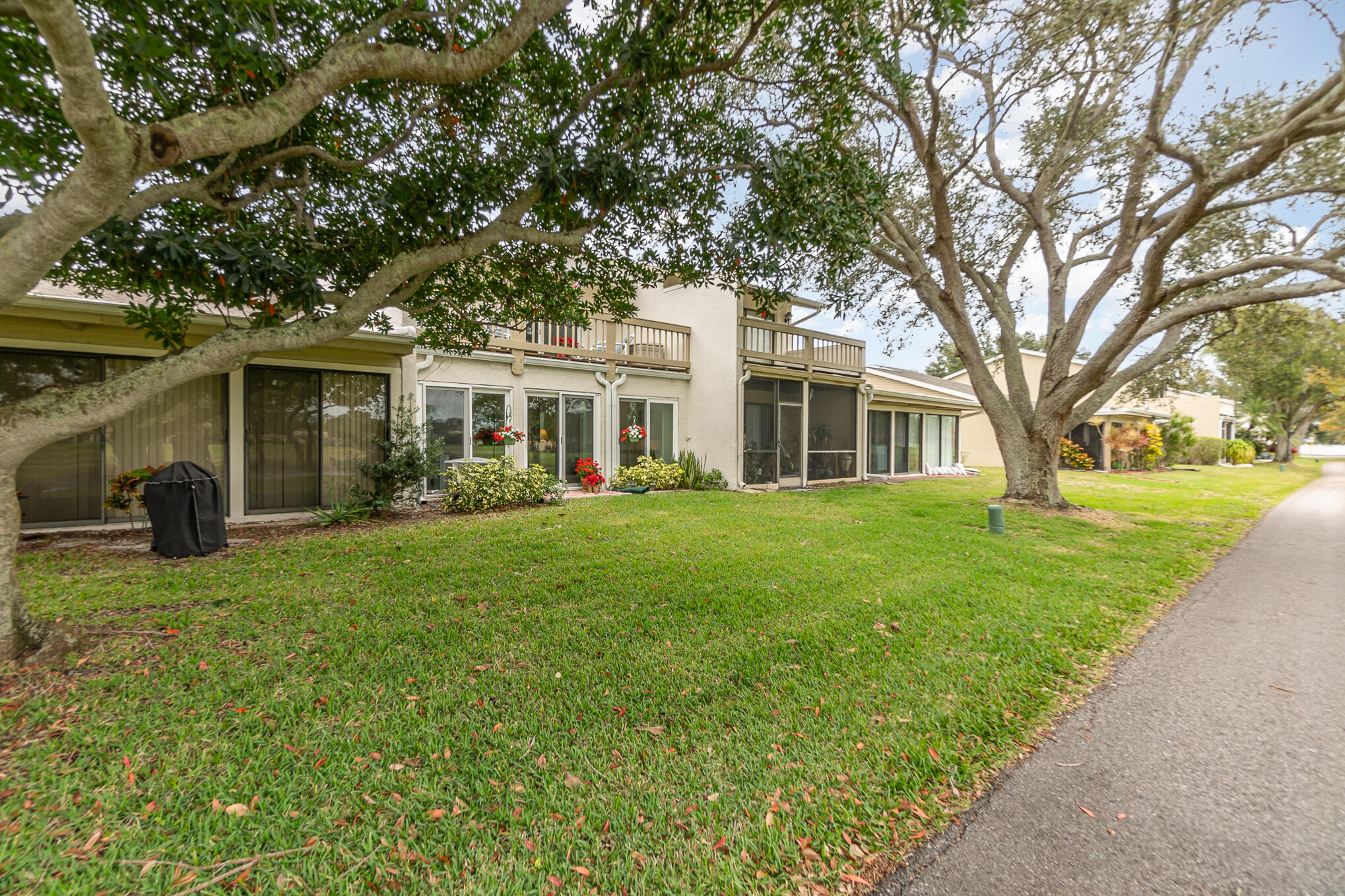 185 Augusta Way Melbourne, FL 32940 - Photo 3 of 23 002_185_augusta_way_3-edit