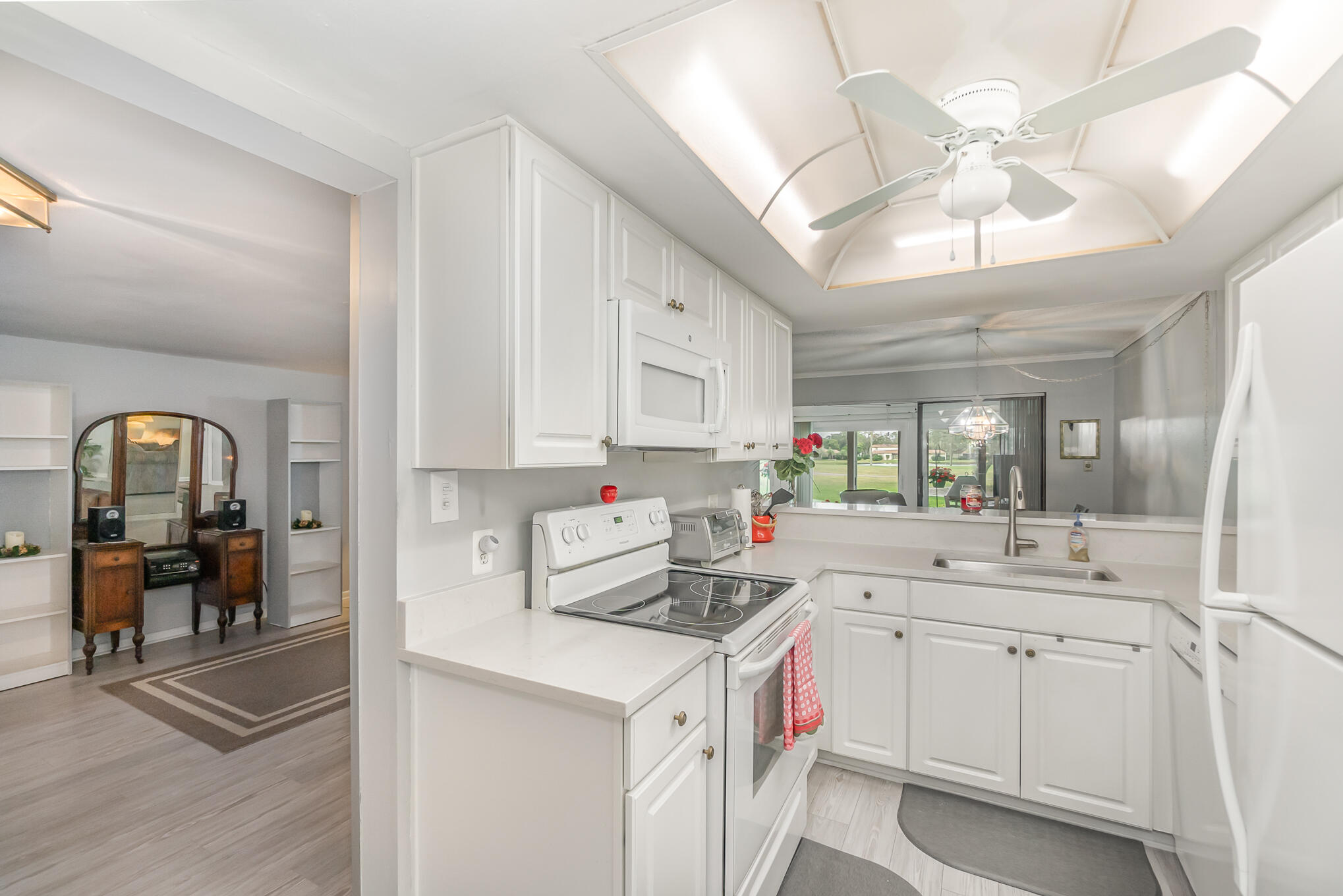 185 Augusta Way Melbourne, FL 32940 - Photo 9 of 23 010_185_augusta_way_40-edit