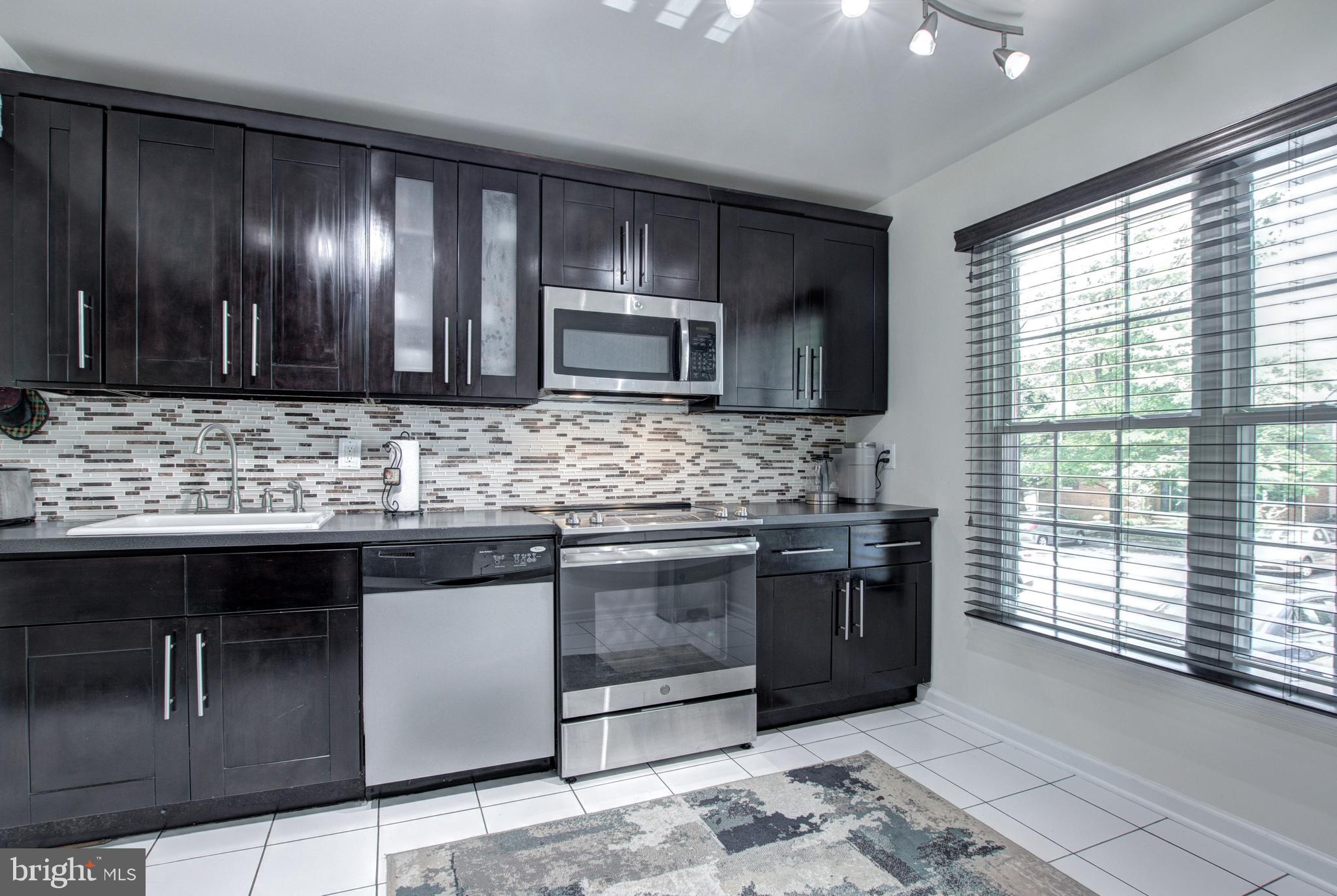 7753 Durer Court Springfield, VA 22153 - Photo 3 of 23