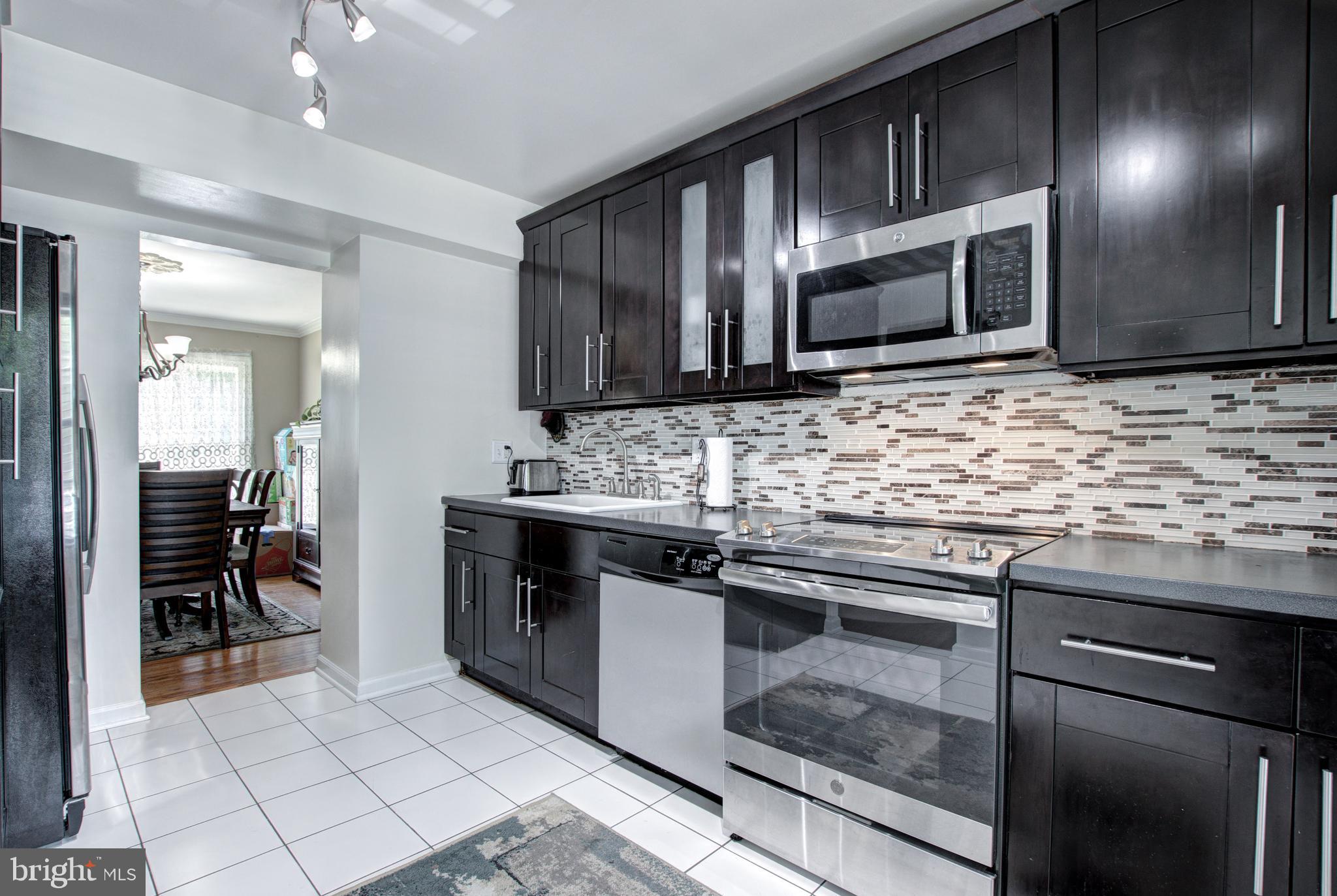 7753 Durer Court Springfield, VA 22153 - Photo 5 of 23