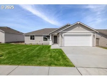 $339,850 | 208 Tiber Street, Boardman, OR 97818