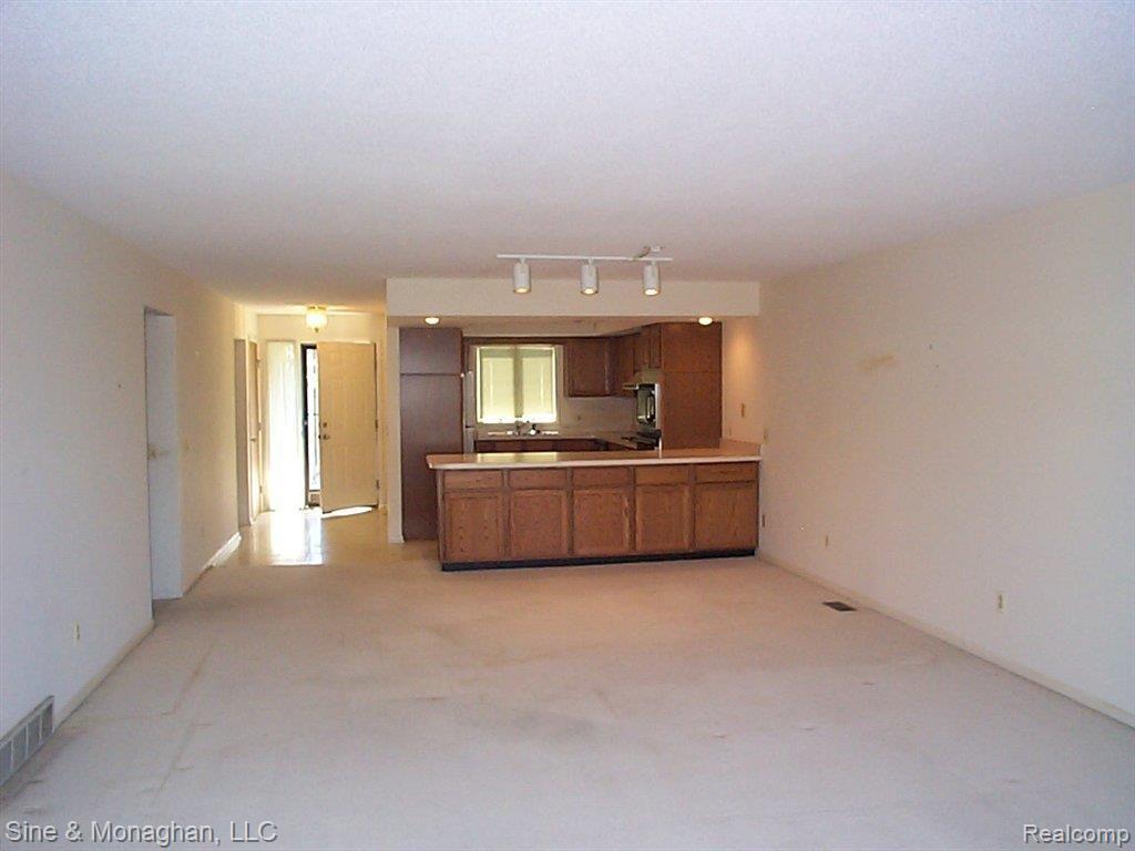 1715 River Road, Unit 82 St. Clair, MI 48079 - Photo 11 of 24 11 Open plan 1715 N River #82.jp