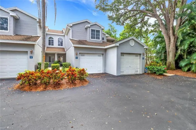 $339,000 | 2820 Citrus Lake Drive, Unit T101, Naples, FL 34109