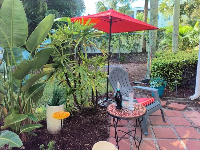 $339,000 | 2820 Citrus Lake Drive, Unit T101, Naples, FL 34109