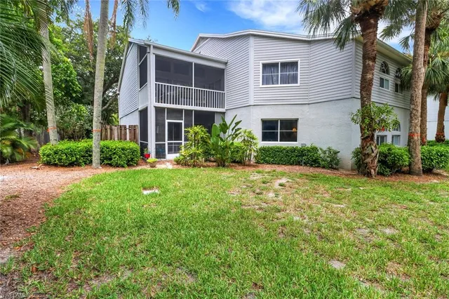 $339,000 | 2820 Citrus Lake Drive, Unit T101, Naples, FL 34109