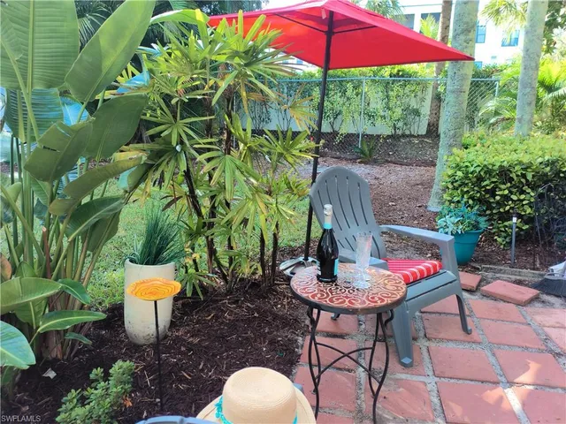 $339,000 | 2820 Citrus Lake Drive, Unit T101, Naples, FL 34109