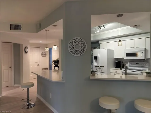 $339,000 | 2820 Citrus Lake Drive, Unit T101, Naples, FL 34109