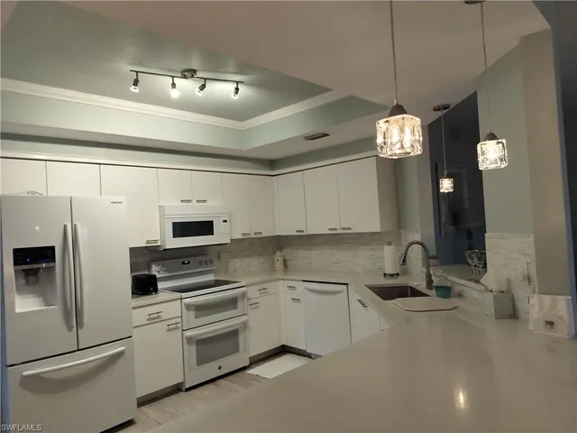 $339,000 | 2820 Citrus Lake Drive, Unit T101, Naples, FL 34109