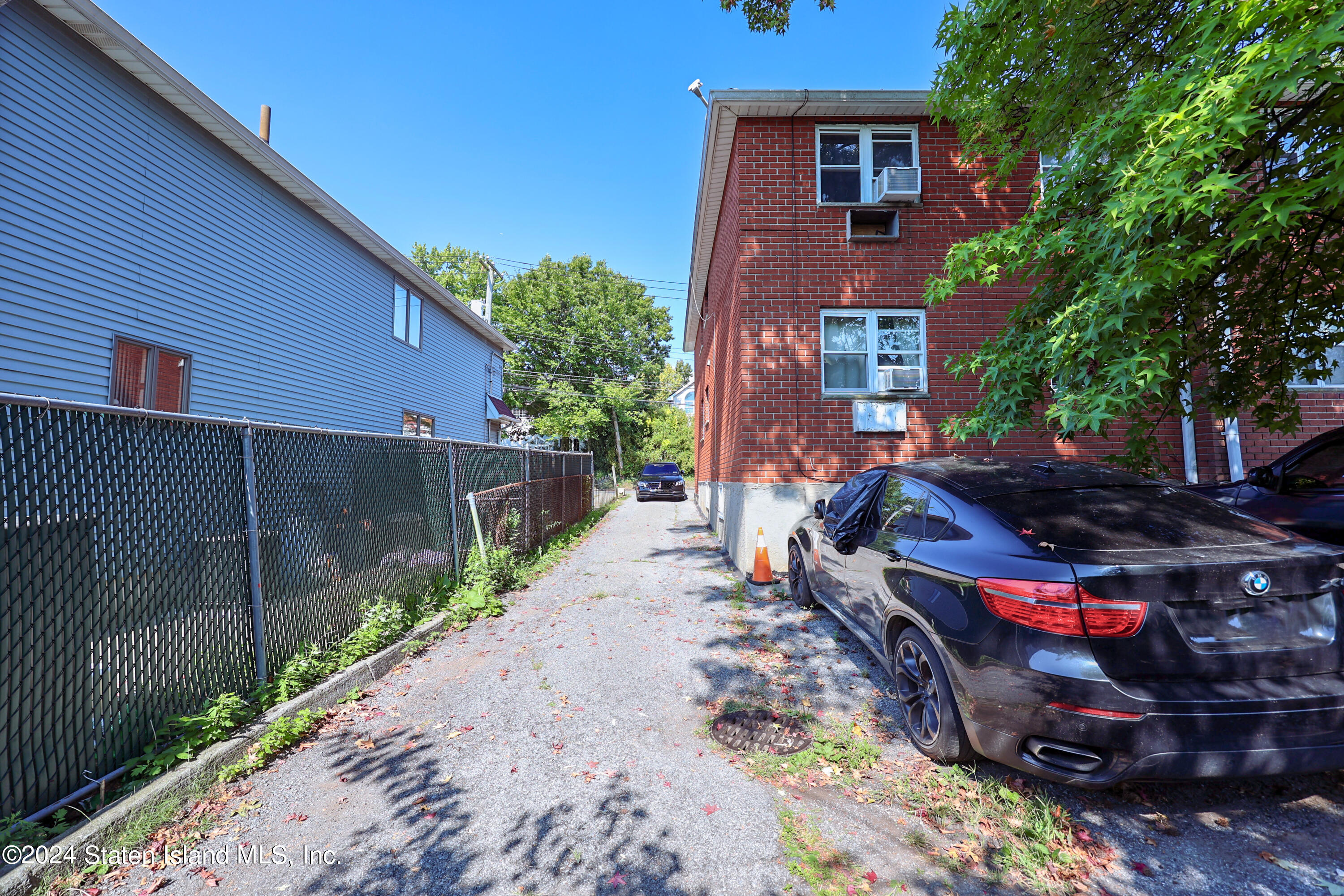 709 Annadale Road Staten Island, NY 10312 - Photo 3 of 4 30