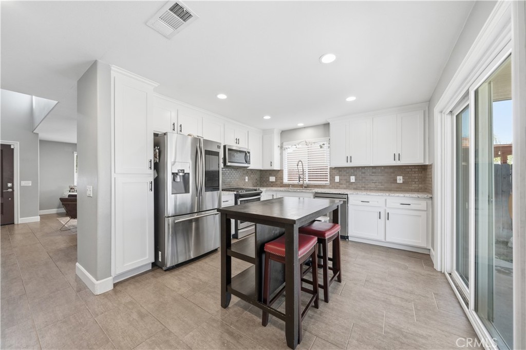 40565 Sunflower Road Murrieta, CA 92562 - Photo 3 of 55