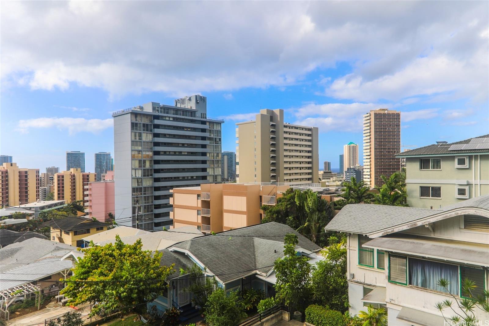 1540 Magazine Street, Unit C/3 Honolulu, HI 96822 - Photo 2 of 25 a view of a city with tall buildings