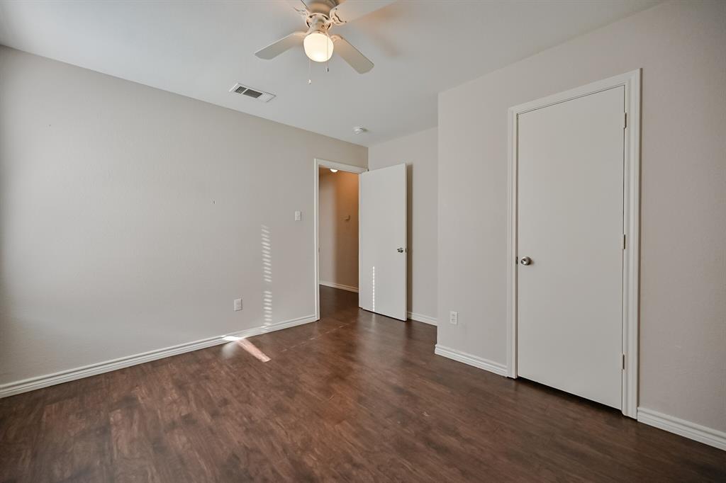 607 Kings Way Drive, Unit B Mansfield, TX 76063 - Photo 14 of 25