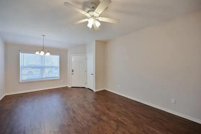 $1,575 | 607 Kings Way Drive, Unit B, Mansfield, TX 76063