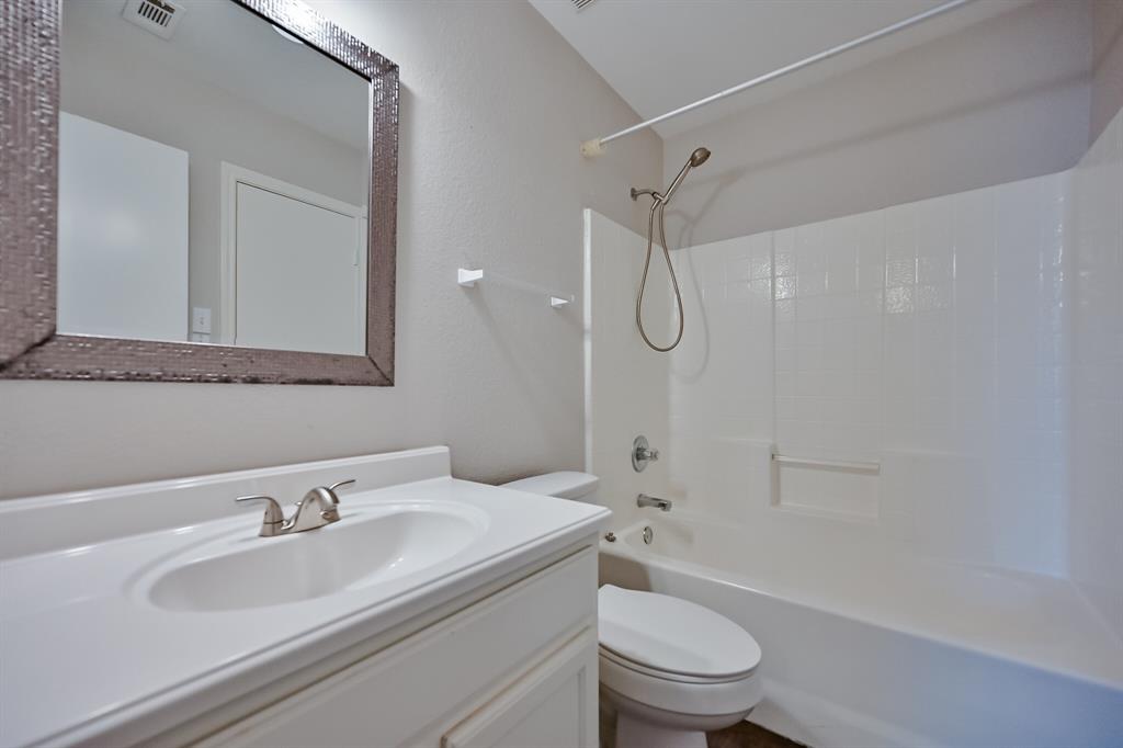 607 Kings Way Drive, Unit B Mansfield, TX 76063 - Photo 21 of 25