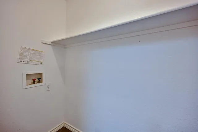 $1,575 | 607 Kings Way Drive, Unit B, Mansfield, TX 76063