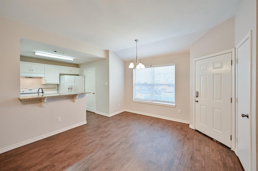 607 Kings Way Drive, Unit B Mansfield, TX 76063 - Photo 5 of 25