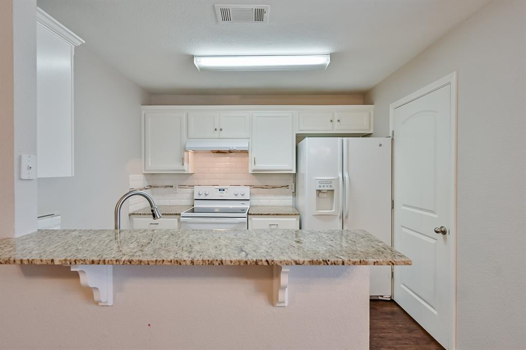 607 Kings Way Drive, Unit B Mansfield, TX 76063 - Photo 8 of 25