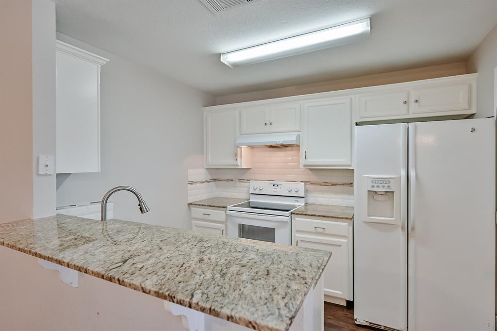 607 Kings Way Drive, Unit B Mansfield, TX 76063 - Photo 9 of 25