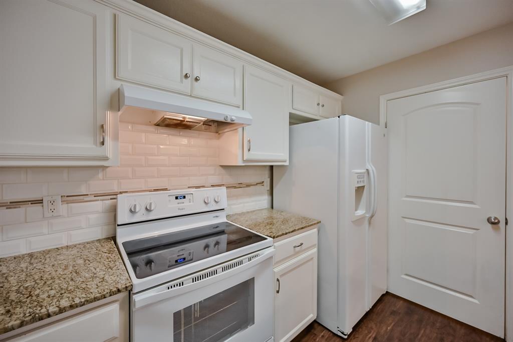 607 Kings Way Drive, Unit B Mansfield, TX 76063 - Photo 10 of 25