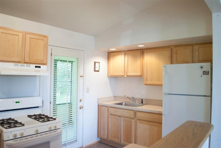 1137 Traver Road Ann Arbor, MI 48105 - Photo 8 of 10 Photo 8