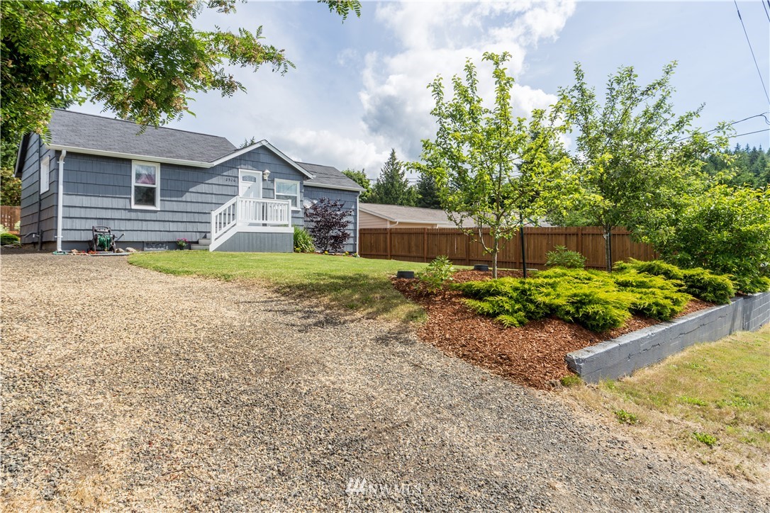 2526 Sheridan Road Bremerton, WA 98310 - Photo 1 of 27 Gallery Image 1