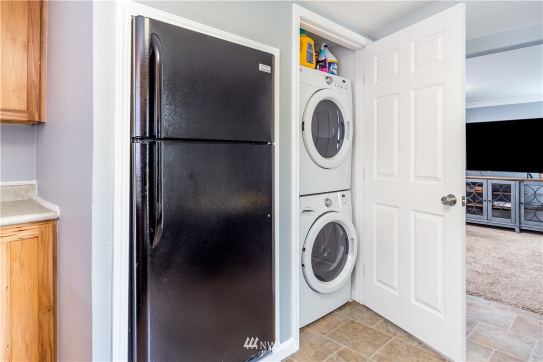 2526 Sheridan Road Bremerton, WA 98310 - Photo 11 of 27 Gallery Image 11
