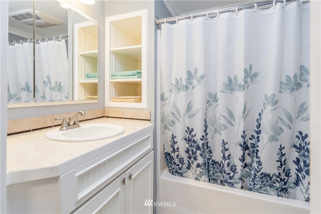 2526 Sheridan Road Bremerton, WA 98310 - Photo 15 of 27 Gallery Image 15