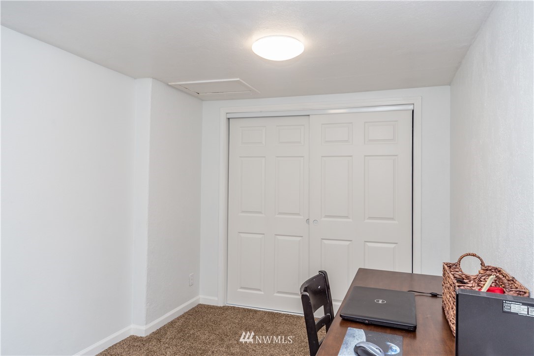 2526 Sheridan Road Bremerton, WA 98310 - Photo 17 of 27 Gallery Image 17