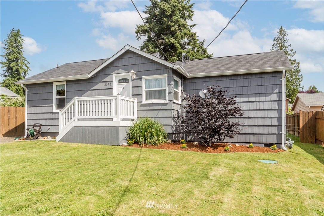 2526 Sheridan Road Bremerton, WA 98310 - Photo 3 of 27 Gallery Image 3