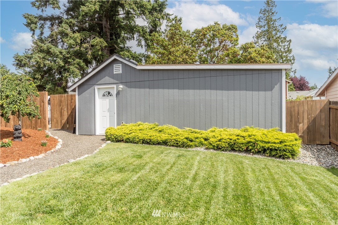 2526 Sheridan Road Bremerton, WA 98310 - Photo 25 of 27 Gallery Image 25