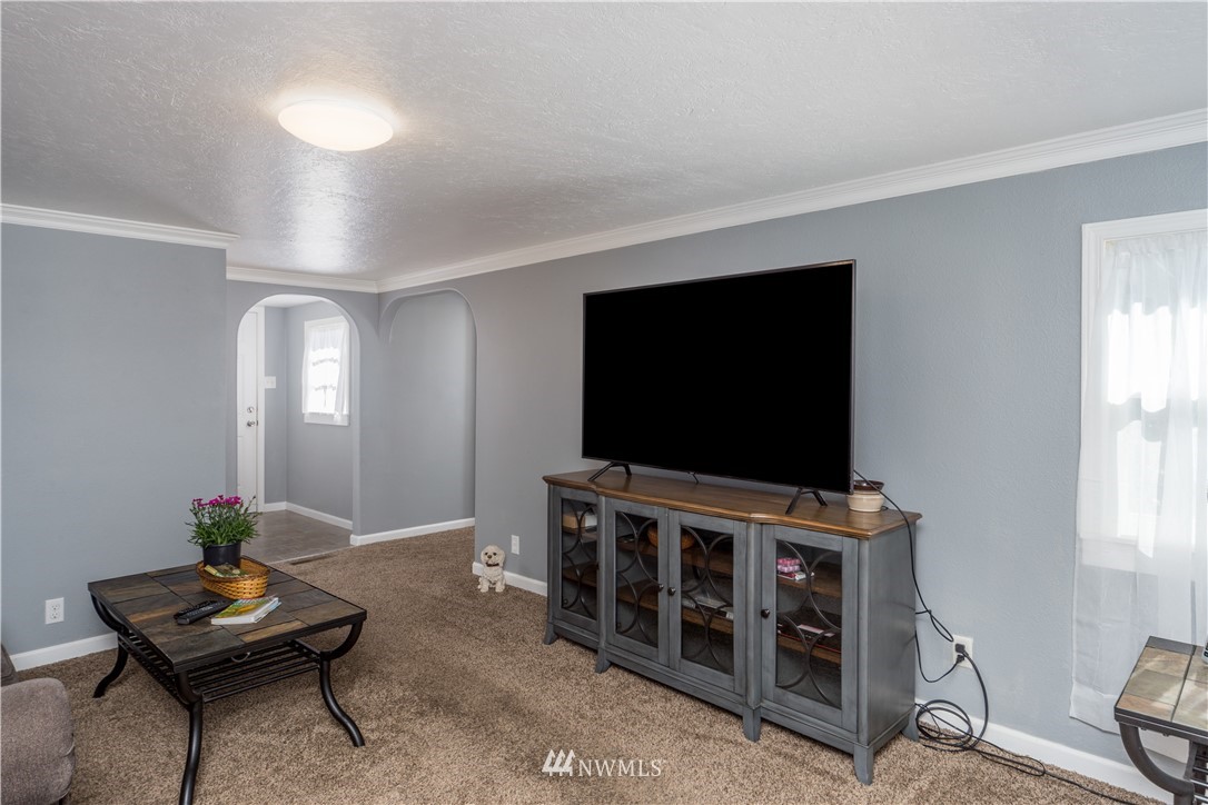 2526 Sheridan Road Bremerton, WA 98310 - Photo 4 of 27 Gallery Image 4