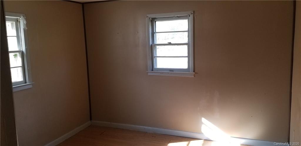 310 Russell Cove Road Waynesville, NC 28785 - Photo 14 of 27 Gallery Image 14