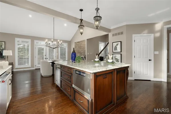 $1,750,000 | 997 Tara Oaks Drive, Chesterfield, MO 63005