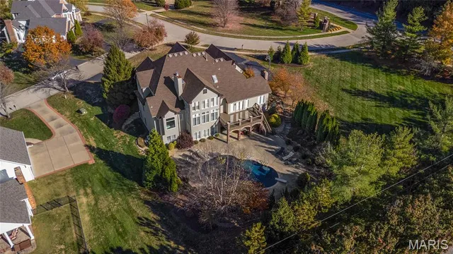 $1,750,000 | 997 Tara Oaks Drive, Chesterfield, MO 63005