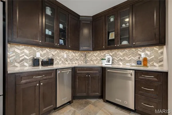 $1,750,000 | 997 Tara Oaks Drive, Chesterfield, MO 63005